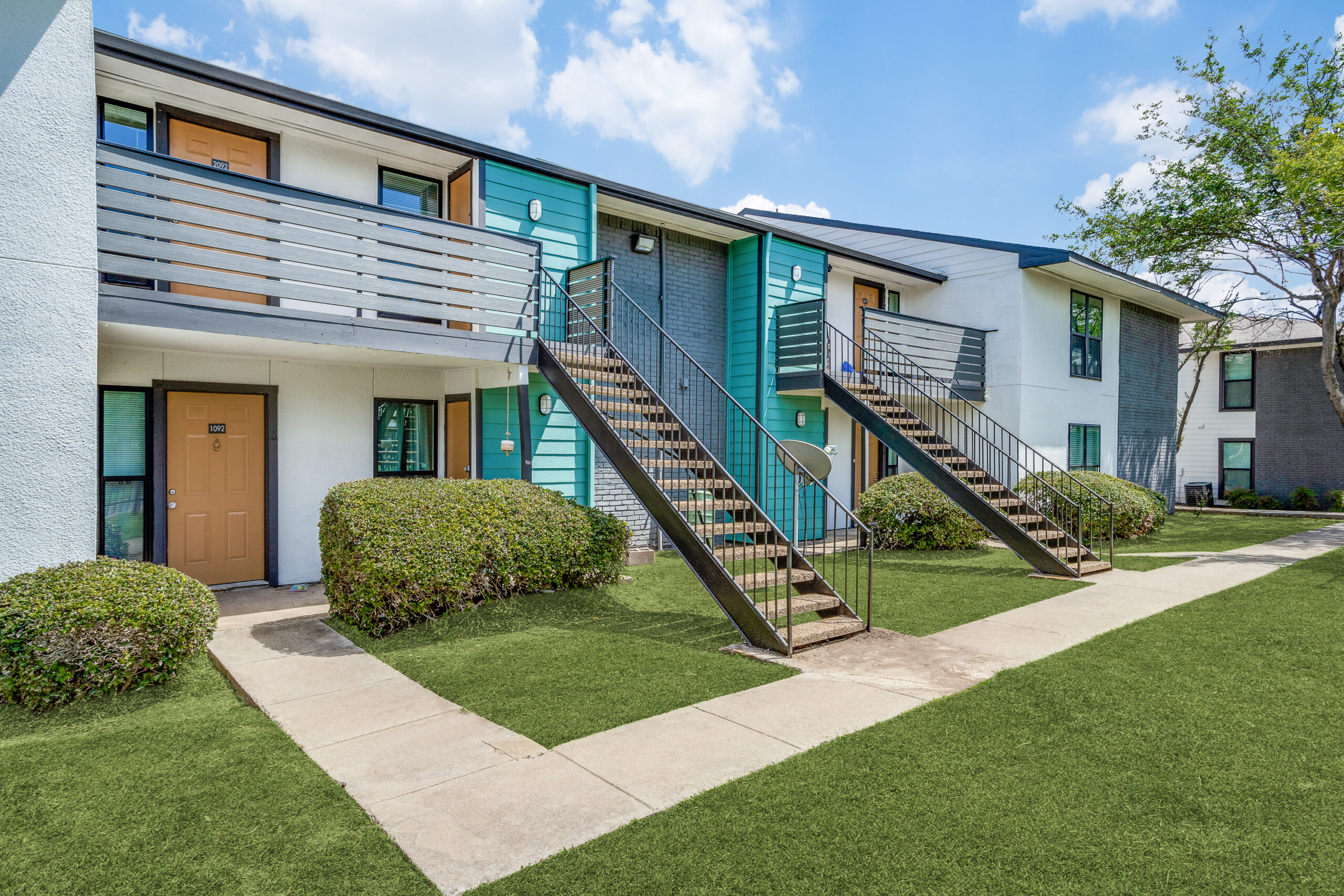Byers Residential and Oakdale Capital Acquire 356-Unit Dallas Community, with J Street Property Services as Manager